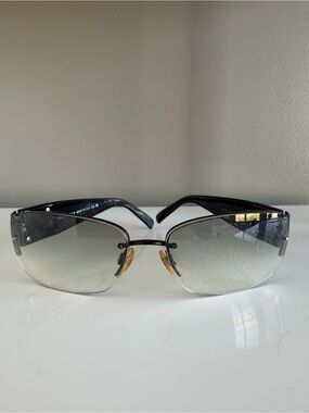 CHANEL 90s Vintage Y2K Women’s Black Gradient Rimless Sunglasses